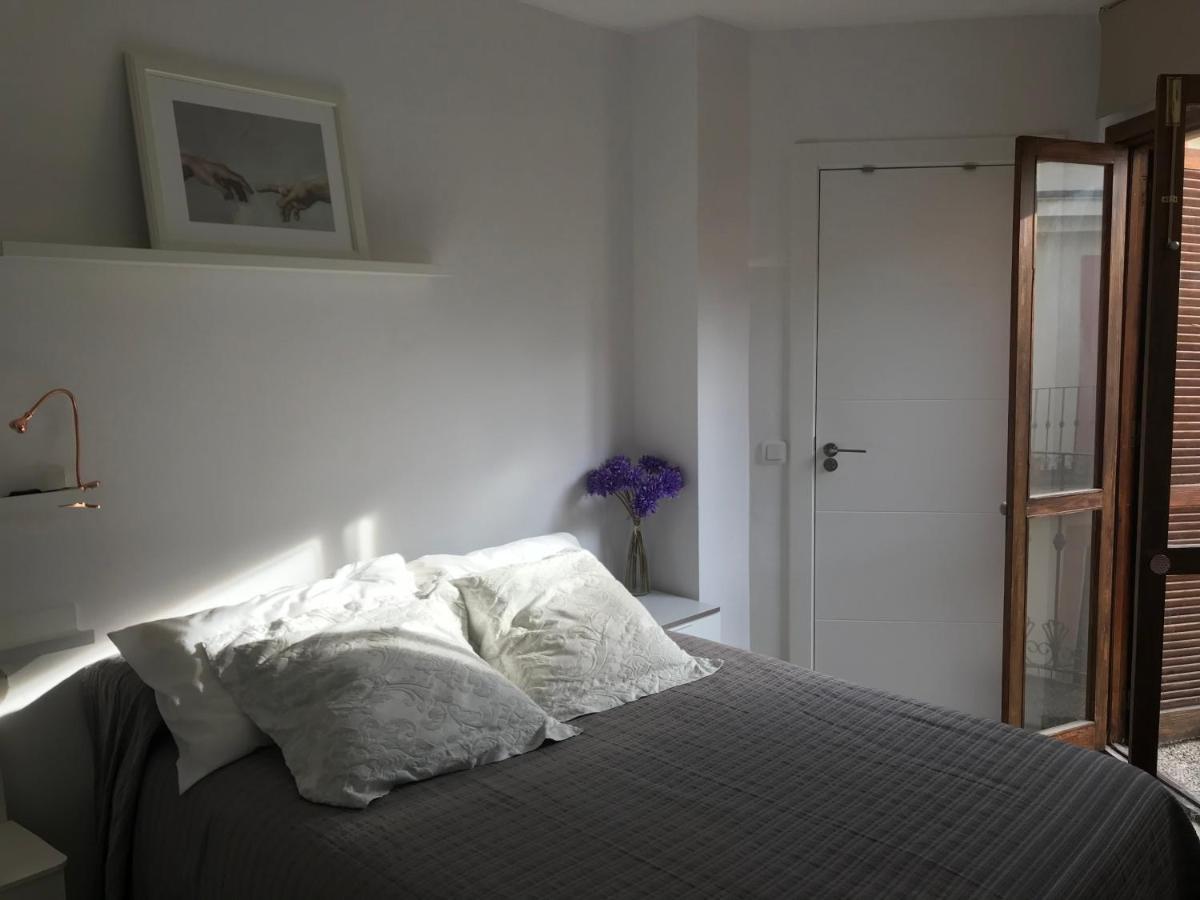 Apartamento San Miguel Apartment Севиля Екстериор снимка