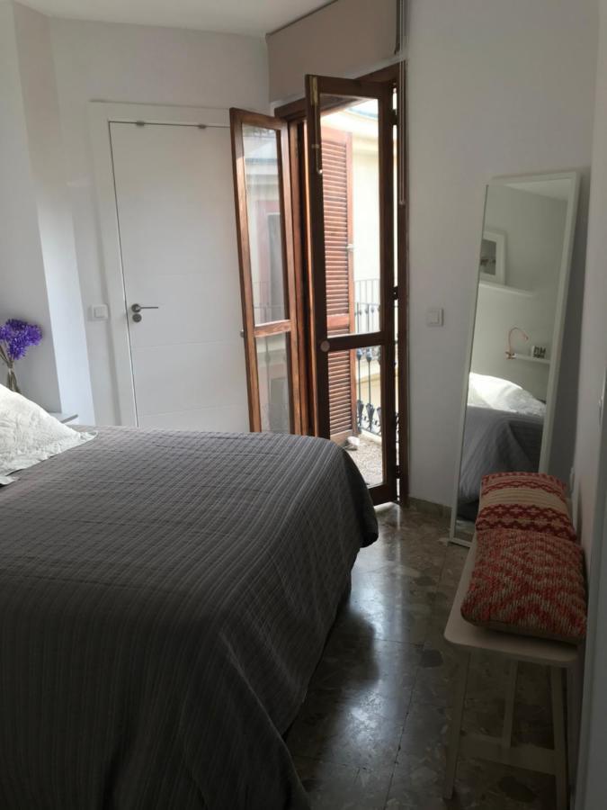 Apartamento San Miguel Apartment Севиля Екстериор снимка
